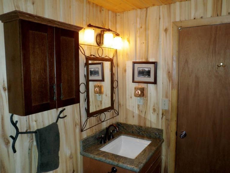 Nestled Cabin — photo 8