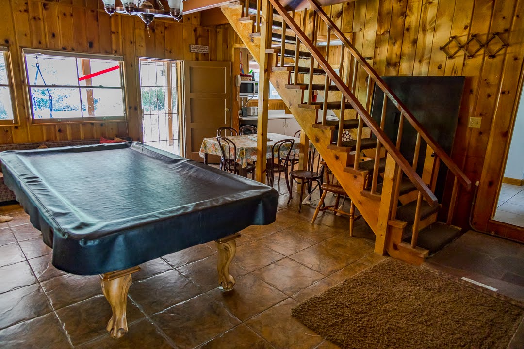 pool table cozy cabin