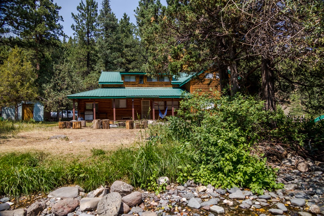 Cabin vacation rental mountains
